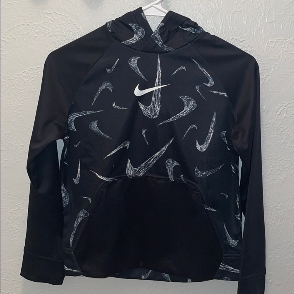 Black Nike youth hoodie. Dri-fit.